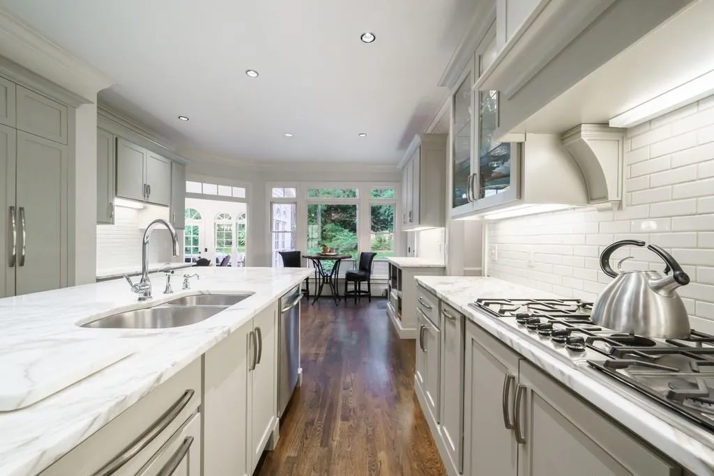 7875 Landowne Drive, Sandy Springs, Georgia 30350, 5 Bedrooms Bedrooms, ,4 BathroomsBathrooms,Residential,Sold,7875 Landowne Drive,6876880