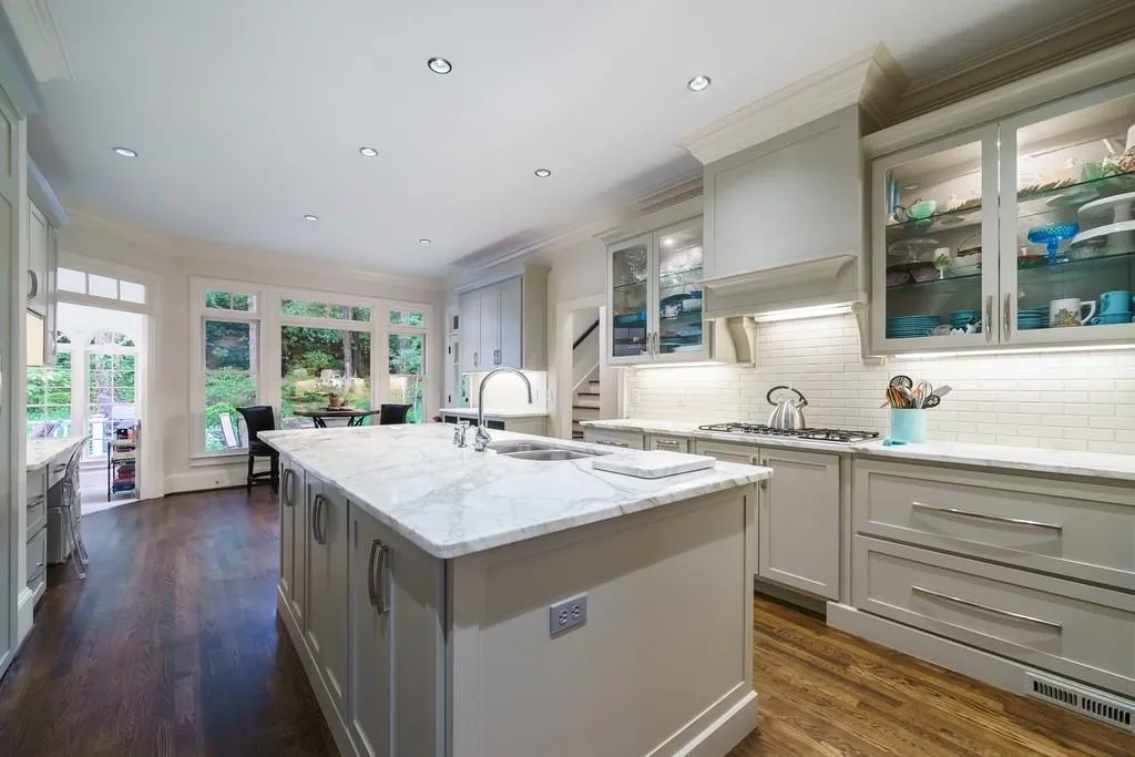7875 Landowne Drive, Sandy Springs, Georgia 30350, 5 Bedrooms Bedrooms, ,4 BathroomsBathrooms,Residential,Sold,7875 Landowne Drive,6876880