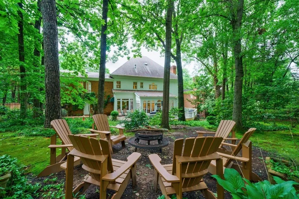 7875 Landowne Drive, Sandy Springs, Georgia 30350, 5 Bedrooms Bedrooms, ,4 BathroomsBathrooms,Residential,Sold,7875 Landowne Drive,6876880
