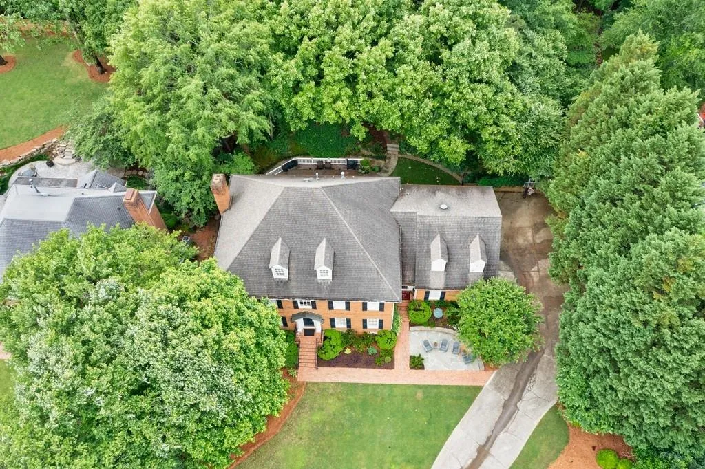 7875 Landowne Drive, Sandy Springs, Georgia 30350, 5 Bedrooms Bedrooms, ,4 BathroomsBathrooms,Residential,Sold,7875 Landowne Drive,6876880