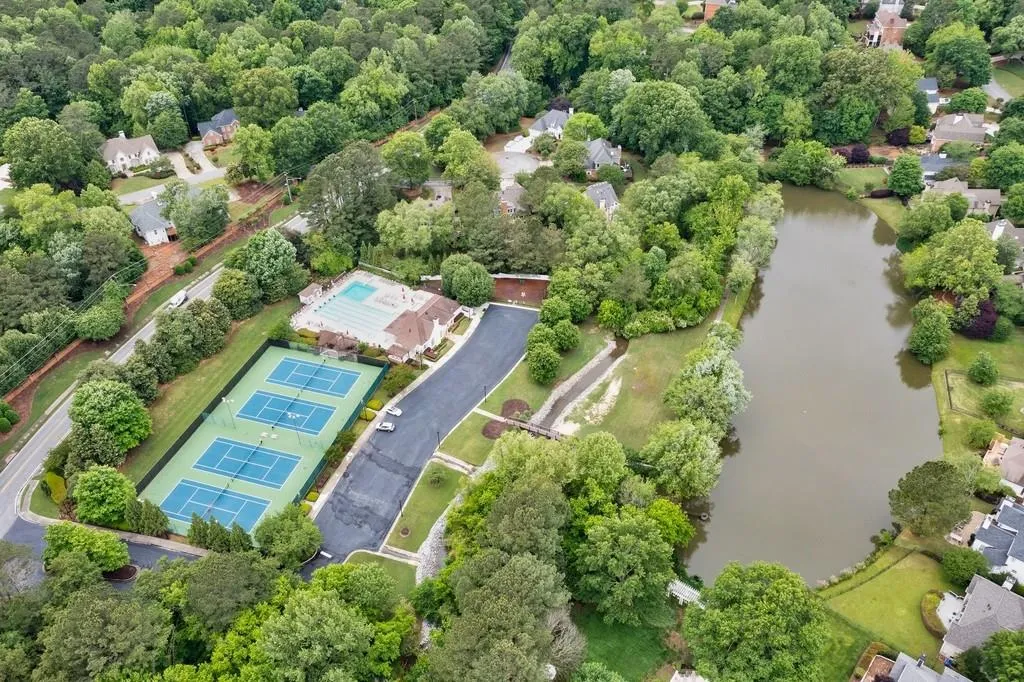 7875 Landowne Drive, Sandy Springs, Georgia 30350, 5 Bedrooms Bedrooms, ,4 BathroomsBathrooms,Residential,Sold,7875 Landowne Drive,6876880