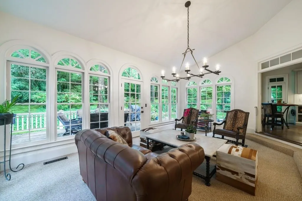 7875 Landowne Drive, Sandy Springs, Georgia 30350, 5 Bedrooms Bedrooms, ,4 BathroomsBathrooms,Residential,Sold,7875 Landowne Drive,6876880