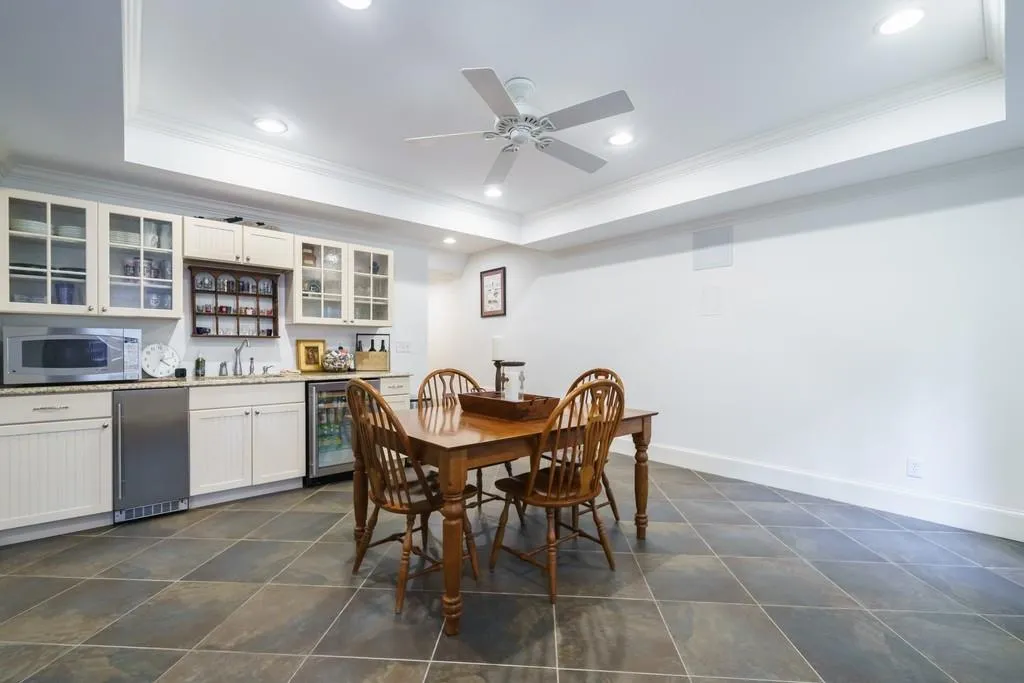 7875 Landowne Drive, Sandy Springs, Georgia 30350, 5 Bedrooms Bedrooms, ,4 BathroomsBathrooms,Residential,Sold,7875 Landowne Drive,6876880