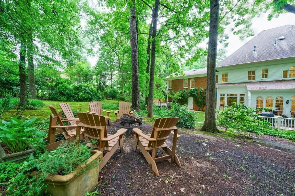 7875 Landowne Drive, Sandy Springs, Georgia 30350, 5 Bedrooms Bedrooms, ,4 BathroomsBathrooms,Residential,Sold,7875 Landowne Drive,6876880