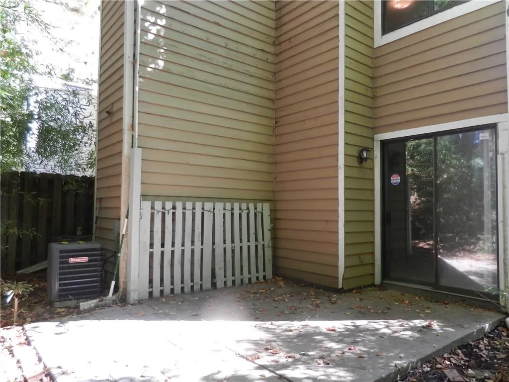 590 Northridge Crossing Drive, Sandy Springs, Georgia 30350, 2 Bedrooms Bedrooms, ,2 BathroomsBathrooms,Residential,Sold,590 Northridge Crossing Drive,5761770