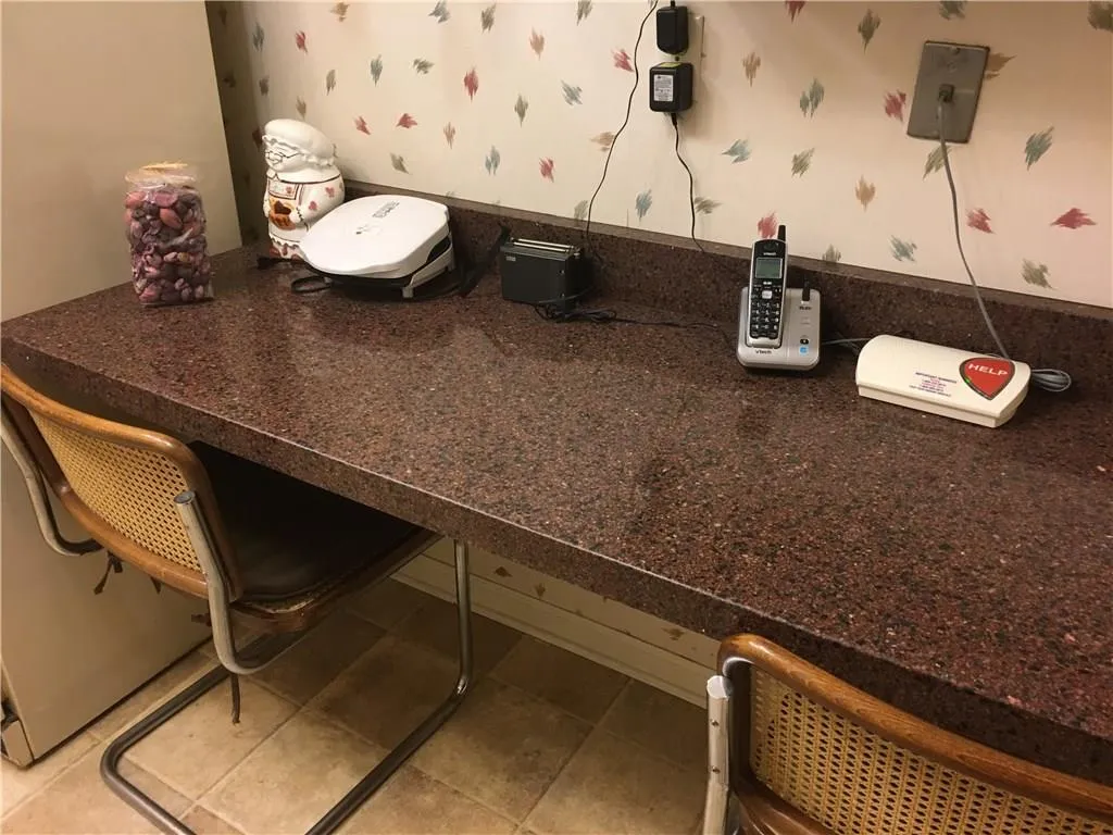 6851 Roswell Road Ne Unit Q23, Sandy Springs, Georgia 30328, 3 Bedrooms Bedrooms, ,2 BathroomsBathrooms,Residential,Sold,6851 Roswell Road Ne Unit Q23,5921791