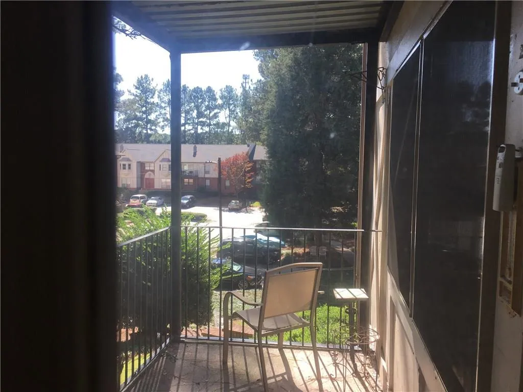 6851 Roswell Road Ne Unit Q23, Sandy Springs, Georgia 30328, 3 Bedrooms Bedrooms, ,2 BathroomsBathrooms,Residential,Sold,6851 Roswell Road Ne Unit Q23,5921791