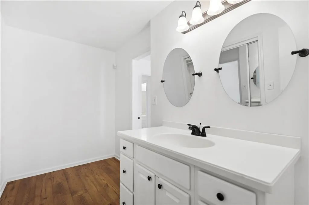 790 Sudbury Road, Atlanta, Georgia 30328, 4 Bedrooms Bedrooms, ,3 BathroomsBathrooms,Residential,Sold,790 Sudbury Road,7119210