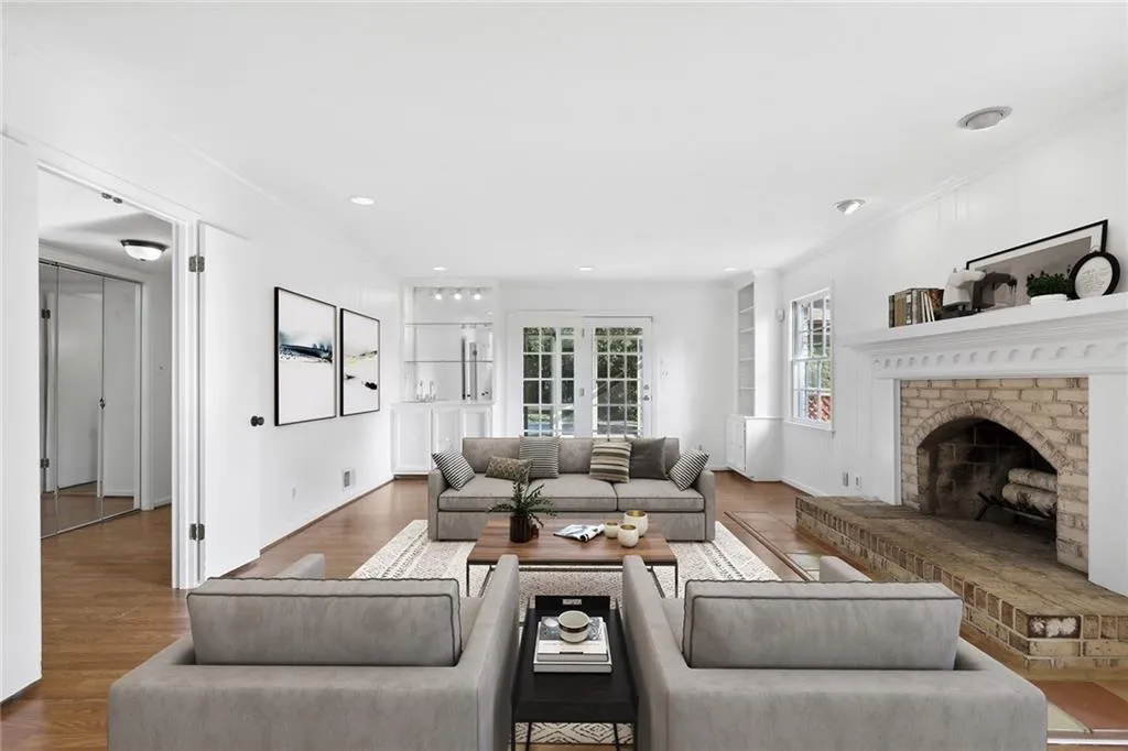 790 Sudbury Road, Atlanta, Georgia 30328, 4 Bedrooms Bedrooms, ,3 BathroomsBathrooms,Residential,Sold,790 Sudbury Road,7119210