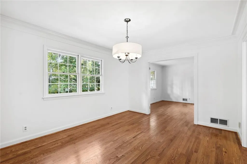 790 Sudbury Road, Atlanta, Georgia 30328, 4 Bedrooms Bedrooms, ,3 BathroomsBathrooms,Residential,Sold,790 Sudbury Road,7119210