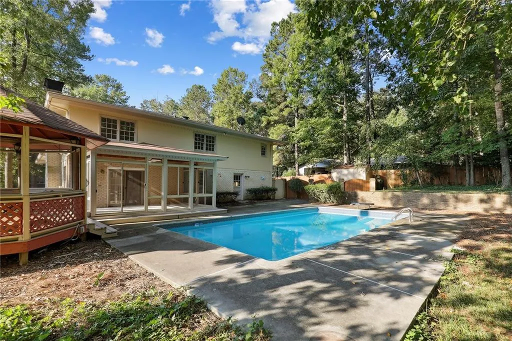 790 Sudbury Road, Atlanta, Georgia 30328, 4 Bedrooms Bedrooms, ,3 BathroomsBathrooms,Residential,Sold,790 Sudbury Road,7119210