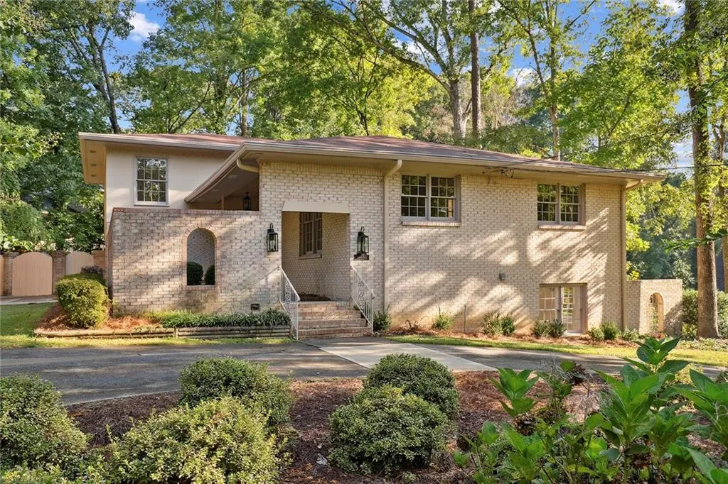 790 Sudbury Road, Atlanta, Georgia 30328, 4 Bedrooms Bedrooms, ,3 BathroomsBathrooms,Residential,Sold,790 Sudbury Road,7119210