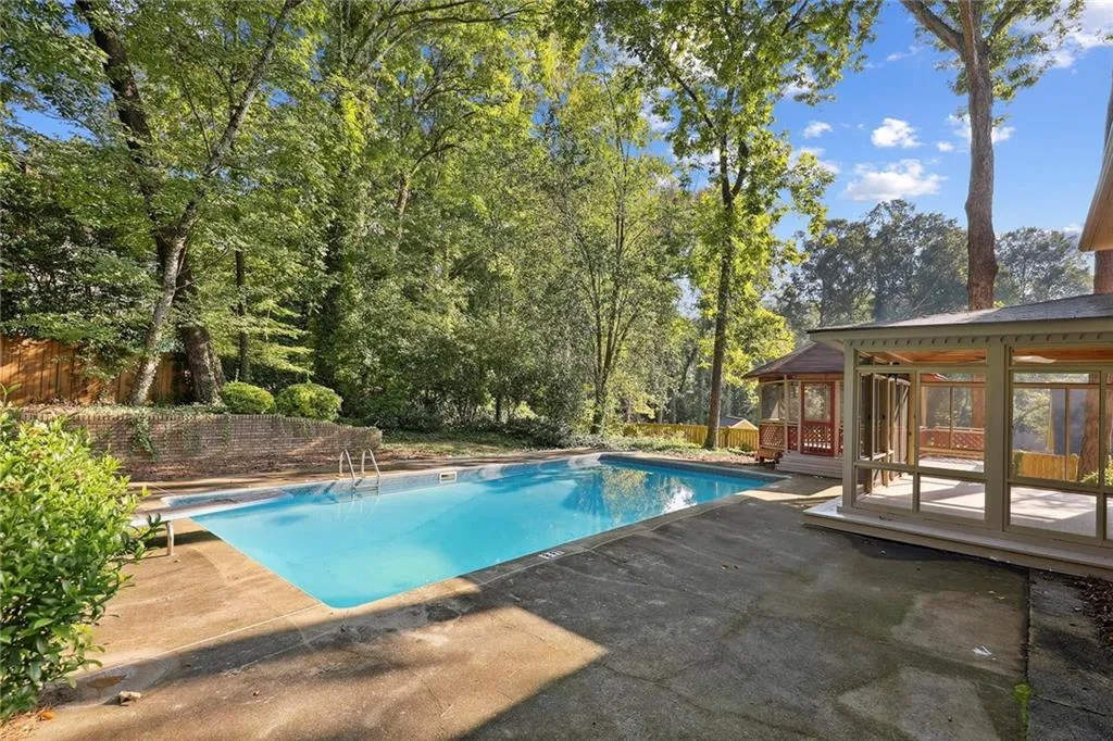 790 Sudbury Road, Atlanta, Georgia 30328, 4 Bedrooms Bedrooms, ,3 BathroomsBathrooms,Residential,Sold,790 Sudbury Road,7119210