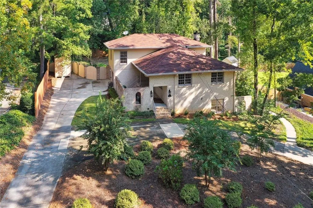 790 Sudbury Road, Atlanta, Georgia 30328, 4 Bedrooms Bedrooms, ,3 BathroomsBathrooms,Residential,Sold,790 Sudbury Road,7119210