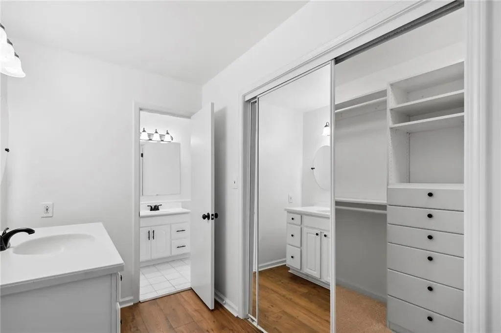 790 Sudbury Road, Atlanta, Georgia 30328, 4 Bedrooms Bedrooms, ,3 BathroomsBathrooms,Residential,Sold,790 Sudbury Road,7119210