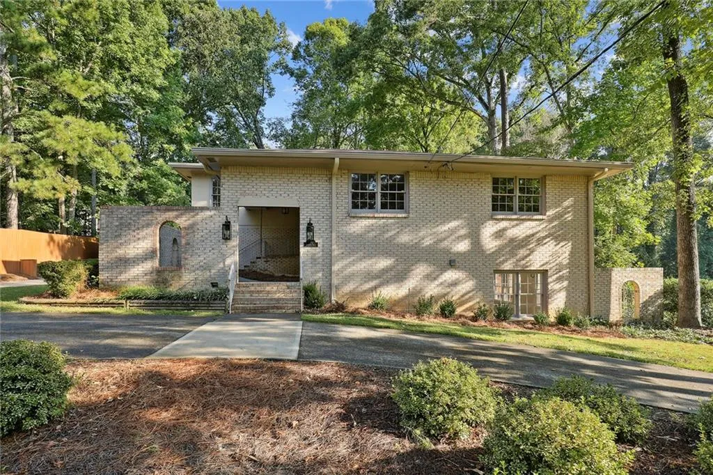 790 Sudbury Road, Atlanta, Georgia 30328, 4 Bedrooms Bedrooms, ,3 BathroomsBathrooms,Residential,Sold,790 Sudbury Road,7119210