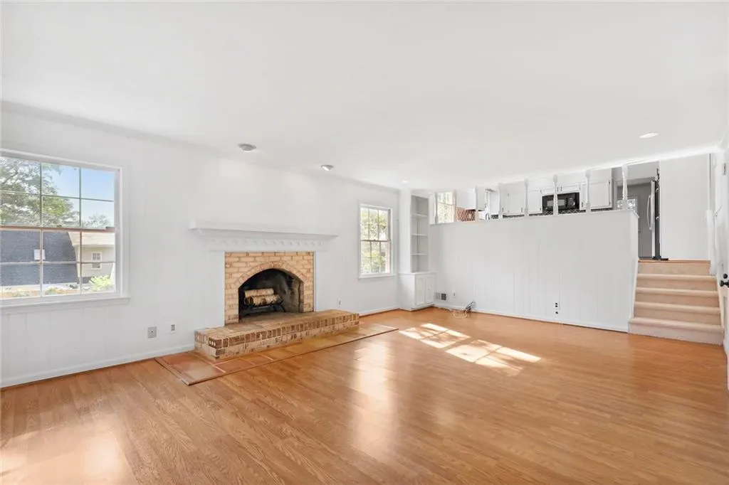 790 Sudbury Road, Atlanta, Georgia 30328, 4 Bedrooms Bedrooms, ,3 BathroomsBathrooms,Residential,Sold,790 Sudbury Road,7119210
