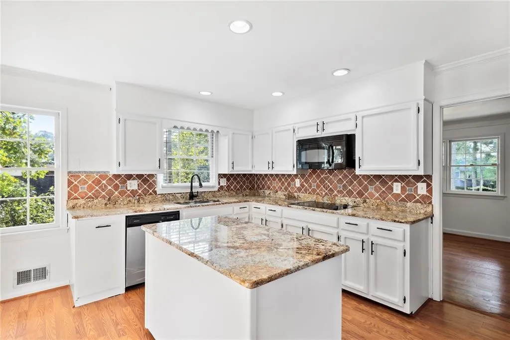 790 Sudbury Road, Atlanta, Georgia 30328, 4 Bedrooms Bedrooms, ,3 BathroomsBathrooms,Residential,Sold,790 Sudbury Road,7119210