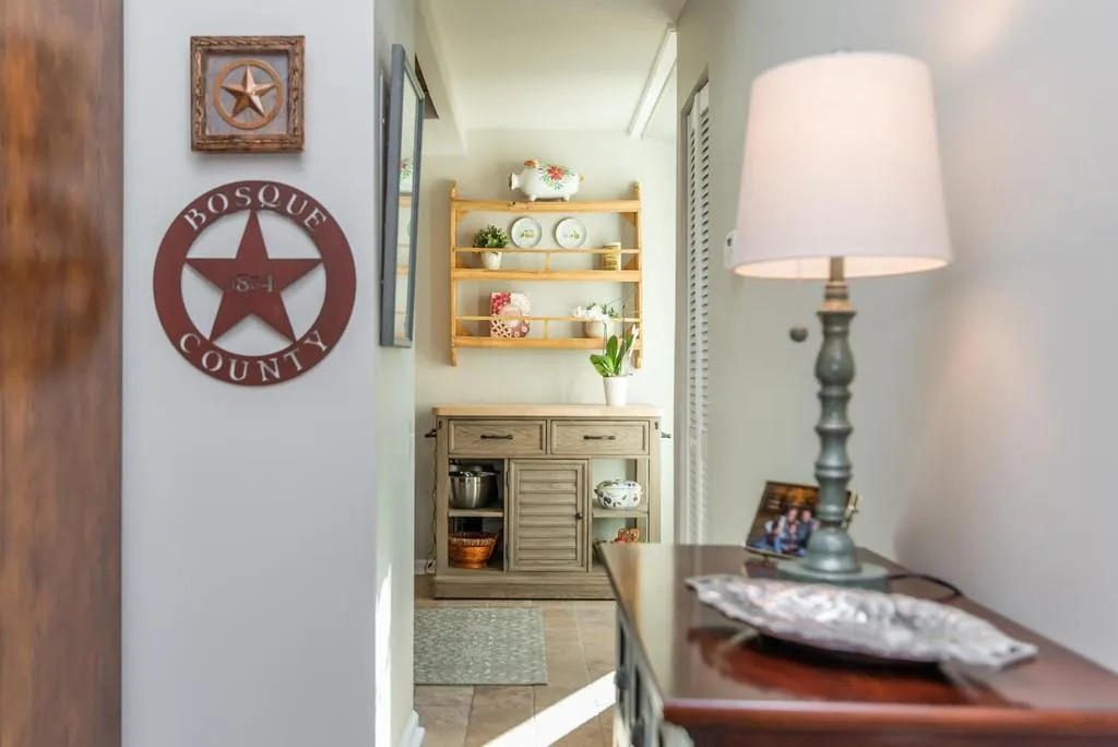 17 Dunwoody Springs Drive Ne, Sandy Springs, Georgia 30328, 2 Bedrooms Bedrooms, ,2 BathroomsBathrooms,Residential,Sold,17 Dunwoody Springs Drive Ne,6844281