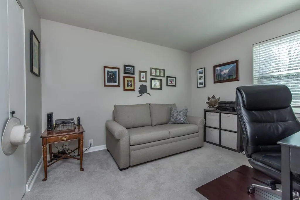 17 Dunwoody Springs Drive Ne, Sandy Springs, Georgia 30328, 2 Bedrooms Bedrooms, ,2 BathroomsBathrooms,Residential,Sold,17 Dunwoody Springs Drive Ne,6844281