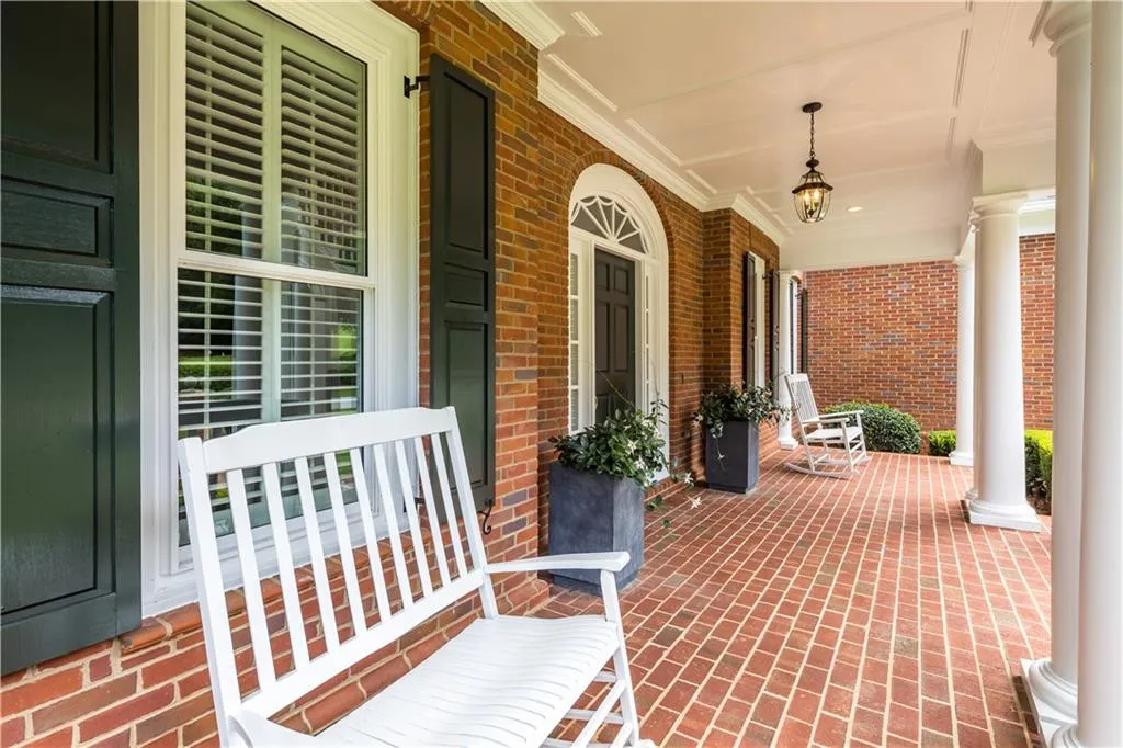 515 Old Cobblestone Drive, Sandy Springs, Georgia 30350, 5 Bedrooms Bedrooms, ,6 BathroomsBathrooms,Residential,Sold,515 Old Cobblestone Drive,6586974