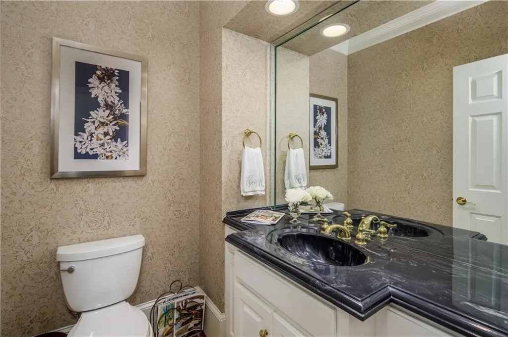 515 Old Cobblestone Drive, Sandy Springs, Georgia 30350, 5 Bedrooms Bedrooms, ,6 BathroomsBathrooms,Residential,Sold,515 Old Cobblestone Drive,6586974