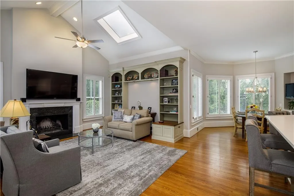 515 Old Cobblestone Drive, Sandy Springs, Georgia 30350, 5 Bedrooms Bedrooms, ,6 BathroomsBathrooms,Residential,Sold,515 Old Cobblestone Drive,6586974