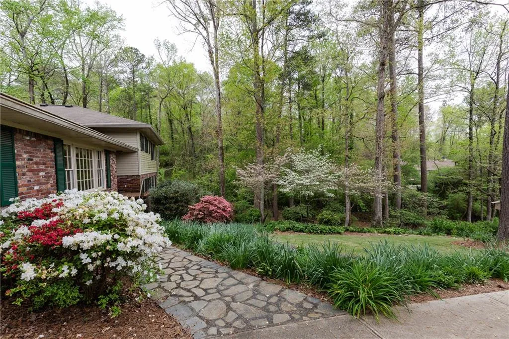 5110 Marbury Circle, Sandy Springs, Georgia 30327, 4 Bedrooms Bedrooms, ,3 BathroomsBathrooms,Residential,Sold,5110 Marbury Circle,6638032