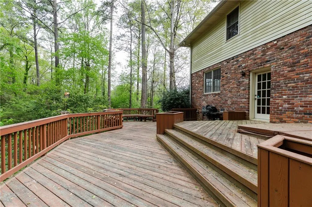 5110 Marbury Circle, Sandy Springs, Georgia 30327, 4 Bedrooms Bedrooms, ,3 BathroomsBathrooms,Residential,Sold,5110 Marbury Circle,6638032