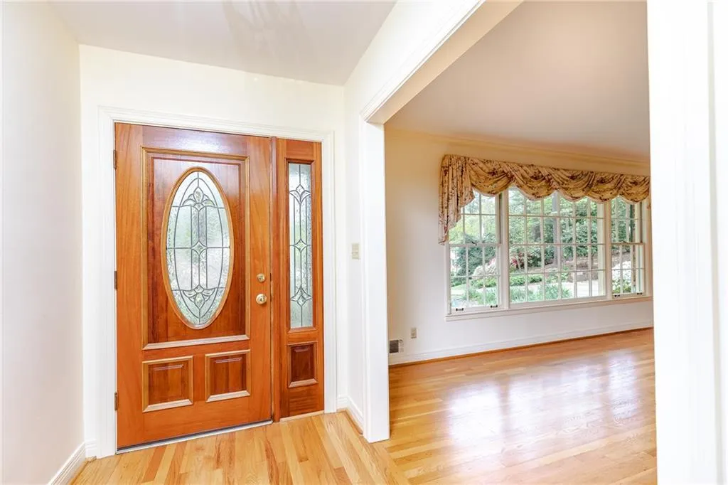 5110 Marbury Circle, Sandy Springs, Georgia 30327, 4 Bedrooms Bedrooms, ,3 BathroomsBathrooms,Residential,Sold,5110 Marbury Circle,6638032