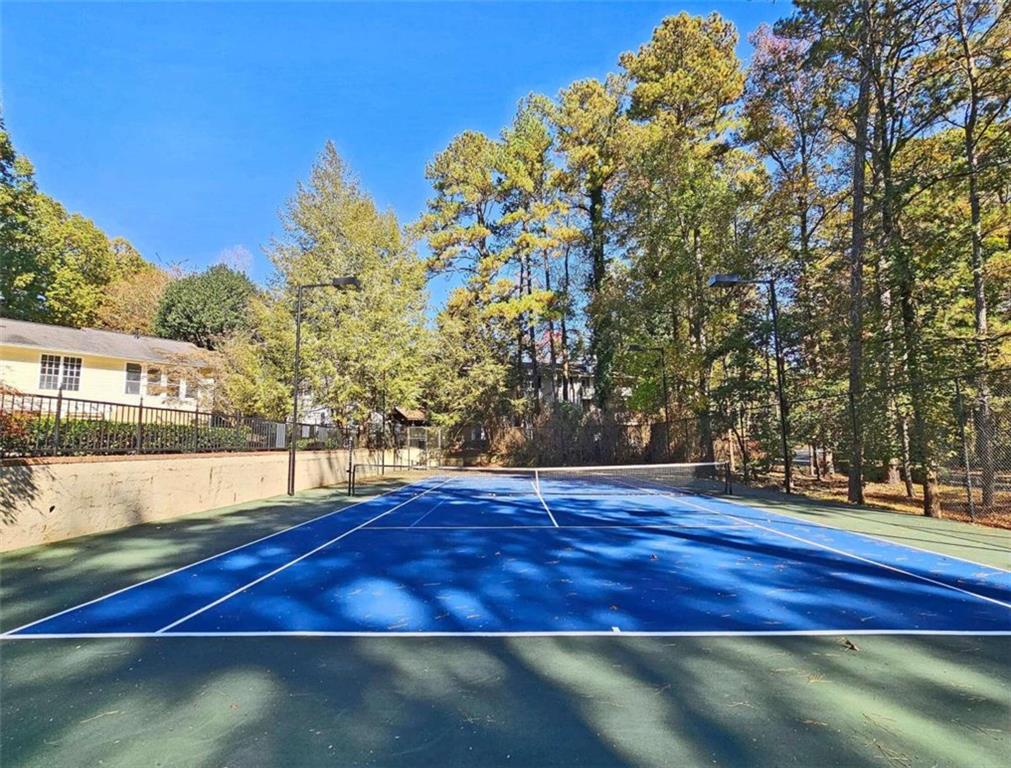 6806 Glenridge Drive Unit F, Sandy Springs, Georgia 30315, 2 Bedrooms Bedrooms, ,2 BathroomsBathrooms,Residential,Sold,6806 Glenridge Drive Unit F,7299987