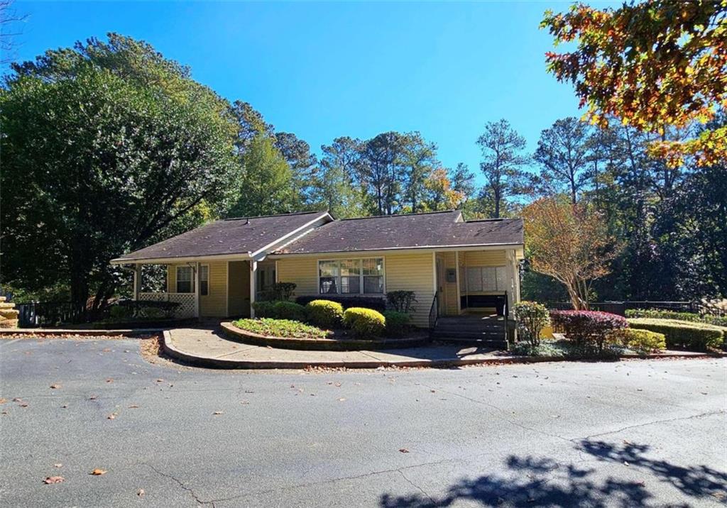 6806 Glenridge Drive Unit F, Sandy Springs, Georgia 30315, 2 Bedrooms Bedrooms, ,2 BathroomsBathrooms,Residential,Sold,6806 Glenridge Drive Unit F,7299987