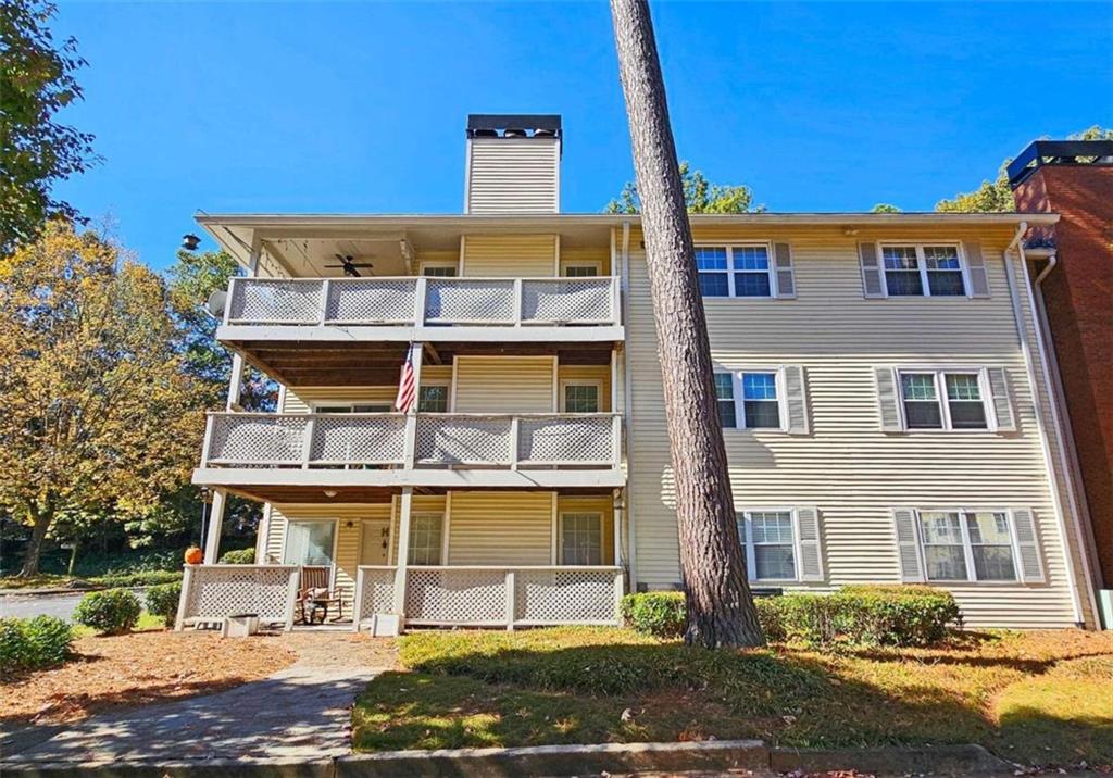 6806 Glenridge Drive Unit F, Sandy Springs, Georgia 30315, 2 Bedrooms Bedrooms, ,2 BathroomsBathrooms,Residential,Sold,6806 Glenridge Drive Unit F,7299987
