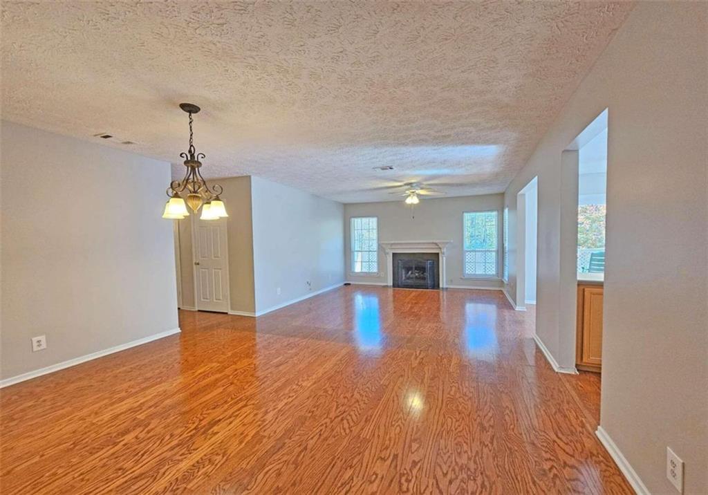 6806 Glenridge Drive Unit F, Sandy Springs, Georgia 30315, 2 Bedrooms Bedrooms, ,2 BathroomsBathrooms,Residential,Sold,6806 Glenridge Drive Unit F,7299987