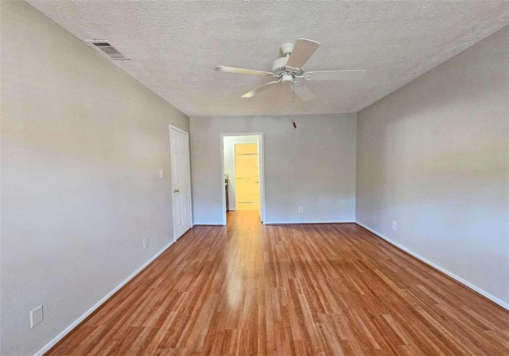 6806 Glenridge Drive Unit F, Sandy Springs, Georgia 30315, 2 Bedrooms Bedrooms, ,2 BathroomsBathrooms,Residential,Sold,6806 Glenridge Drive Unit F,7299987