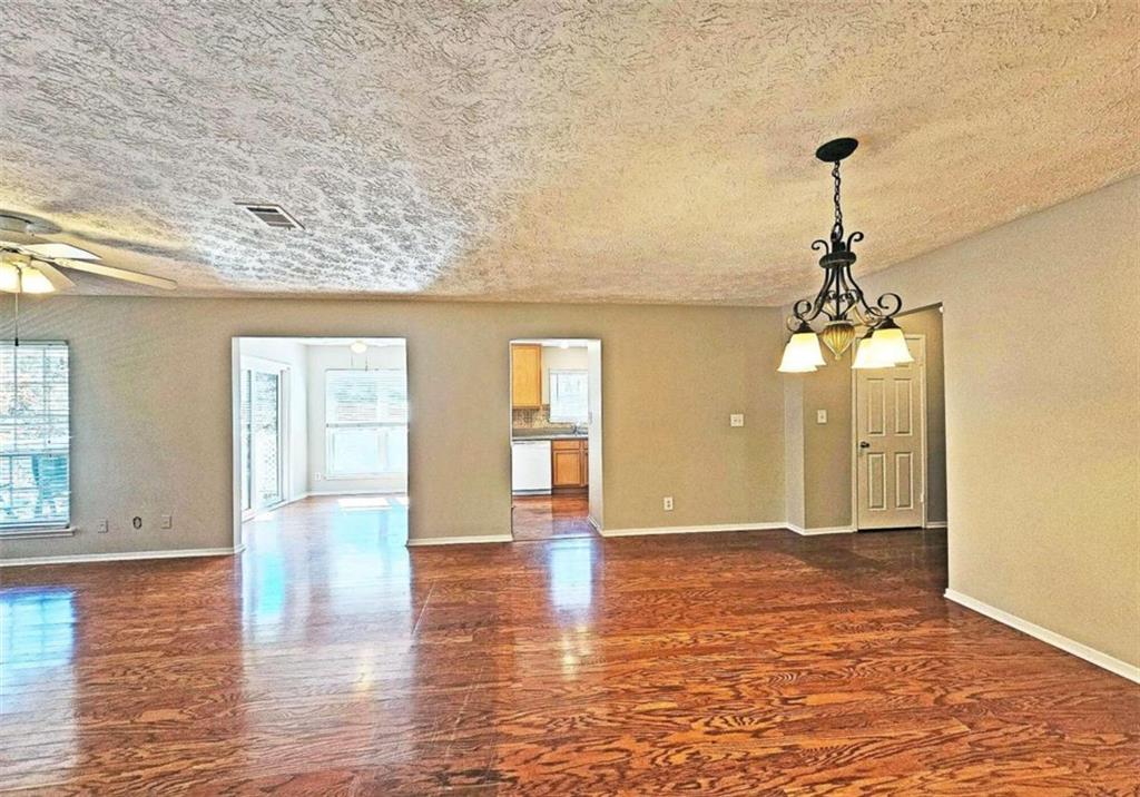 6806 Glenridge Drive Unit F, Sandy Springs, Georgia 30315, 2 Bedrooms Bedrooms, ,2 BathroomsBathrooms,Residential,Sold,6806 Glenridge Drive Unit F,7299987