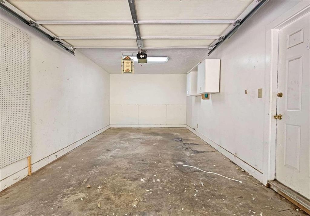 6806 Glenridge Drive Unit F, Sandy Springs, Georgia 30315, 2 Bedrooms Bedrooms, ,2 BathroomsBathrooms,Residential,Sold,6806 Glenridge Drive Unit F,7299987