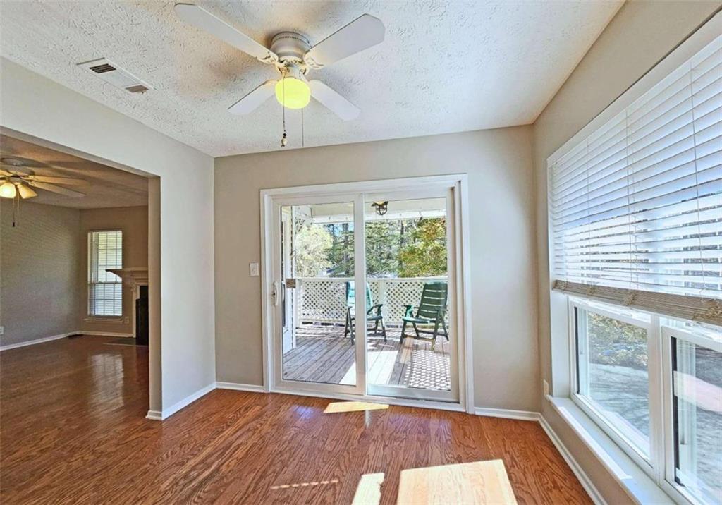 6806 Glenridge Drive Unit F, Sandy Springs, Georgia 30315, 2 Bedrooms Bedrooms, ,2 BathroomsBathrooms,Residential,Sold,6806 Glenridge Drive Unit F,7299987