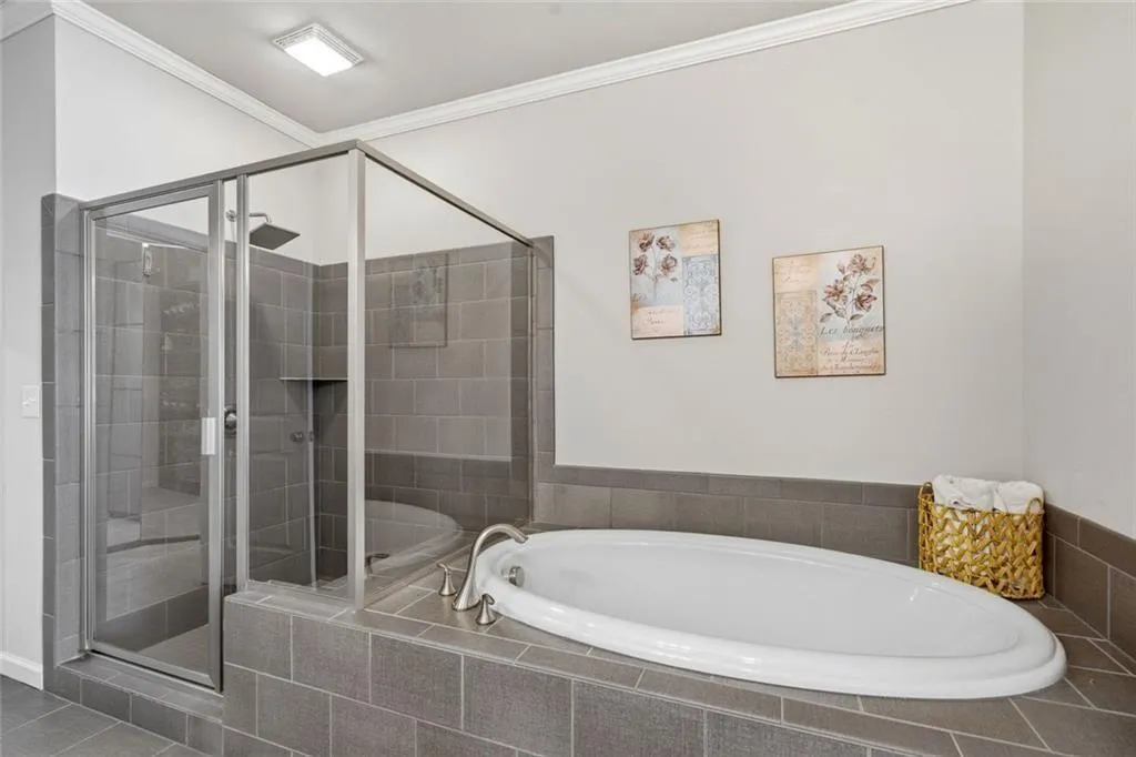 965 Thibideau Court, Atlanta, Georgia 30328, 3 Bedrooms Bedrooms, ,3 BathroomsBathrooms,Residential,For Sale,965 Thibideau Court,7750272