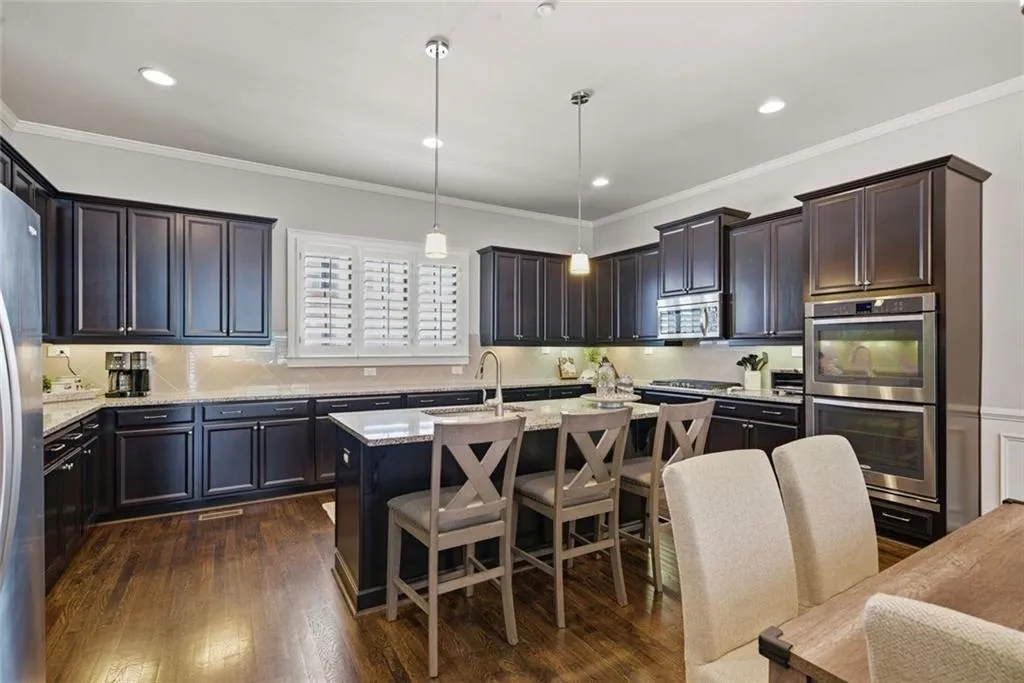 965 Thibideau Court, Atlanta, Georgia 30328, 3 Bedrooms Bedrooms, ,3 BathroomsBathrooms,Residential,For Sale,965 Thibideau Court,7750272