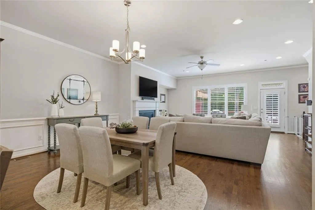 965 Thibideau Court, Atlanta, Georgia 30328, 3 Bedrooms Bedrooms, ,3 BathroomsBathrooms,Residential,For Sale,965 Thibideau Court,7750272