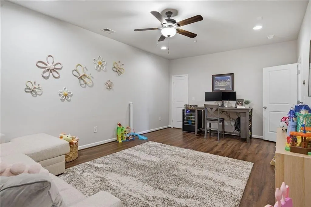 965 Thibideau Court, Atlanta, Georgia 30328, 3 Bedrooms Bedrooms, ,3 BathroomsBathrooms,Residential,For Sale,965 Thibideau Court,7750272