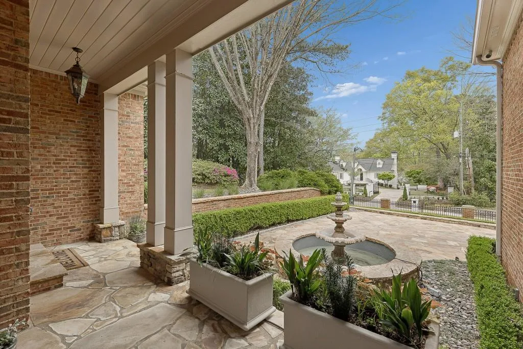 4966 Long Island Drive, Atlanta, Georgia 30327, 5 Bedrooms Bedrooms, ,6 BathroomsBathrooms,Residential,For Sale,4966 Long Island Drive,7746683