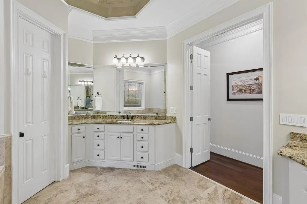 4966 Long Island Drive, Atlanta, Georgia 30327, 5 Bedrooms Bedrooms, ,6 BathroomsBathrooms,Residential,For Sale,4966 Long Island Drive,7746683