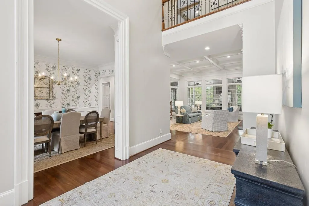 4966 Long Island Drive, Atlanta, Georgia 30327, 5 Bedrooms Bedrooms, ,6 BathroomsBathrooms,Residential,For Sale,4966 Long Island Drive,7746683