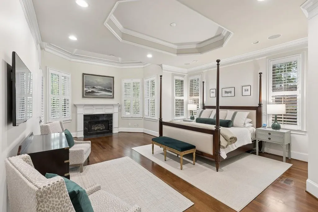 4966 Long Island Drive, Atlanta, Georgia 30327, 5 Bedrooms Bedrooms, ,6 BathroomsBathrooms,Residential,For Sale,4966 Long Island Drive,7746683