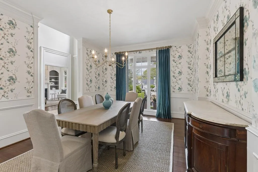 4966 Long Island Drive, Atlanta, Georgia 30327, 5 Bedrooms Bedrooms, ,6 BathroomsBathrooms,Residential,For Sale,4966 Long Island Drive,7746683