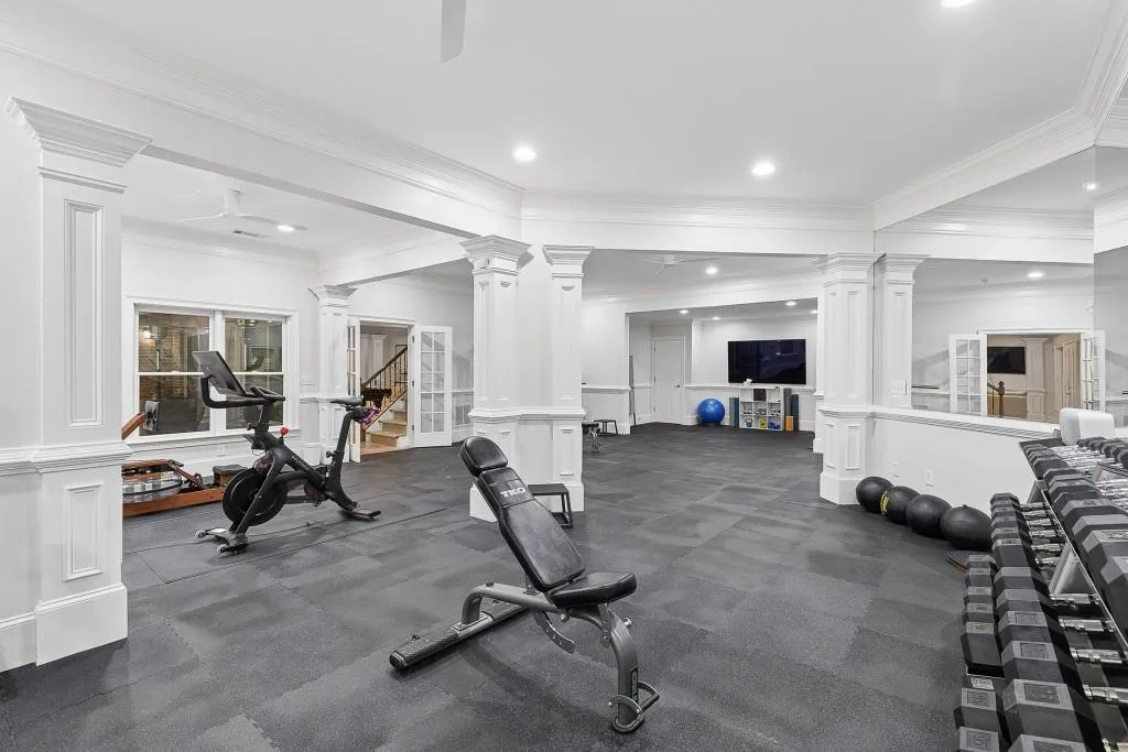 4966 Long Island Drive, Atlanta, Georgia 30327, 5 Bedrooms Bedrooms, ,6 BathroomsBathrooms,Residential,For Sale,4966 Long Island Drive,7746683