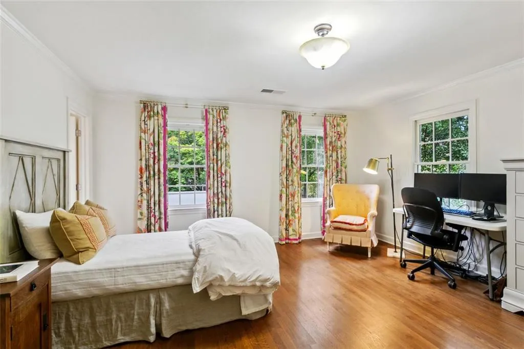 655 River Chase Point, Sandy Springs, Georgia 30328, 5 Bedrooms Bedrooms, ,4 BathroomsBathrooms,Residential,Sold,655 River Chase Point,7123466