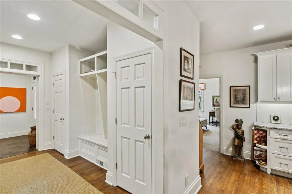 655 River Chase Point, Sandy Springs, Georgia 30328, 5 Bedrooms Bedrooms, ,4 BathroomsBathrooms,Residential,Sold,655 River Chase Point,7123466